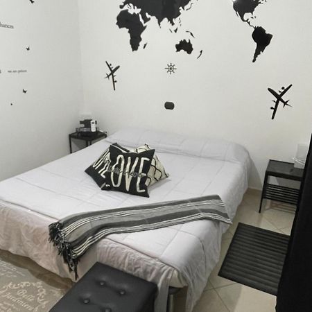 Camere Aeroporto Cagliari Elmas Экстерьер фото