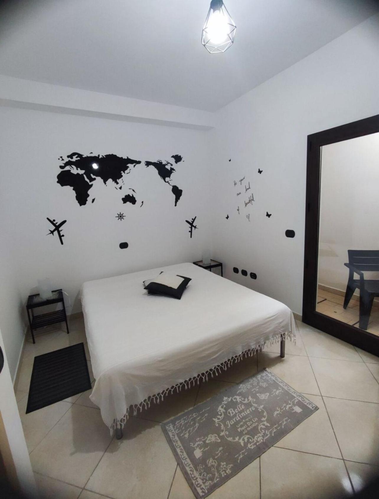 Camere Aeroporto Cagliari Elmas Экстерьер фото
